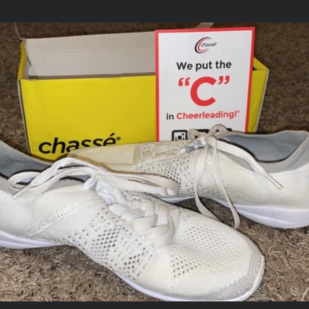 Cheer shoes